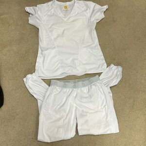 White Wink Scrub Set Small